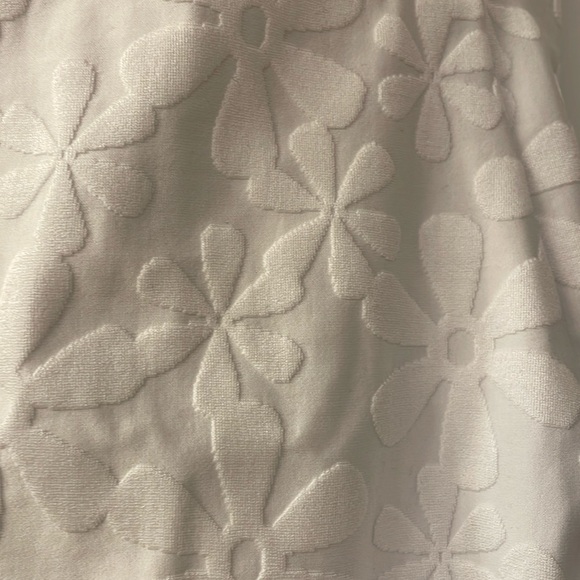 NWOT Kenny Flowers SANTORINI
WHITE FLORAL JACQUARD ONE PIECE Sz M - Picture 10 of 10
